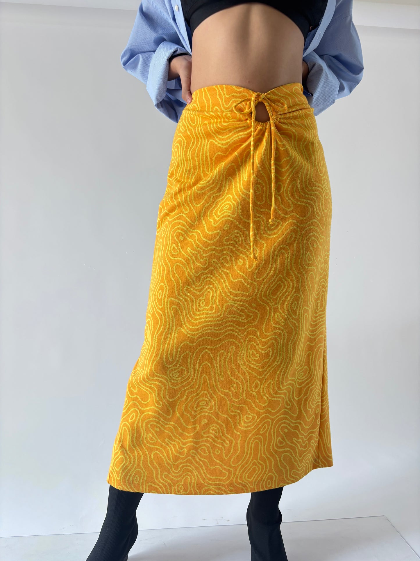 Falda amarilla