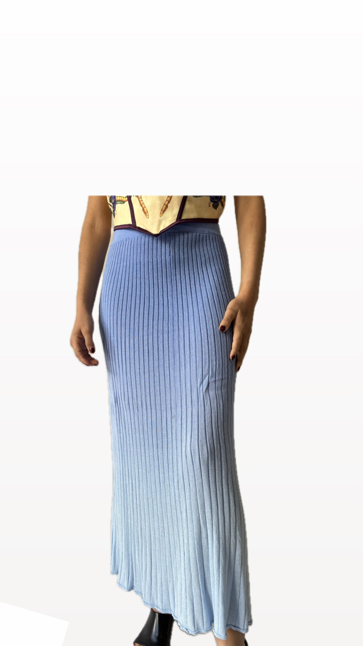 Falda midi