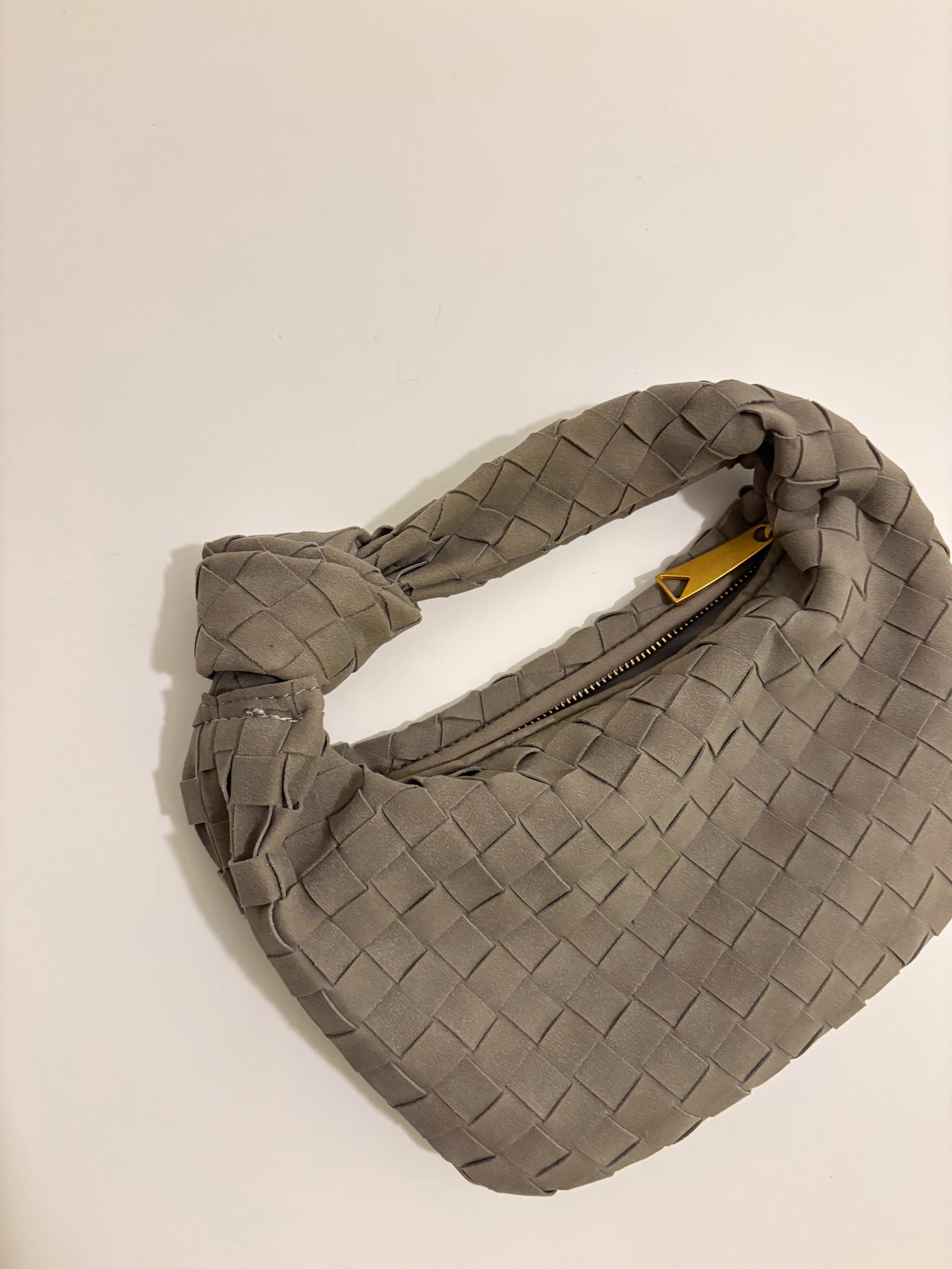 Bag trunch gamuza gris