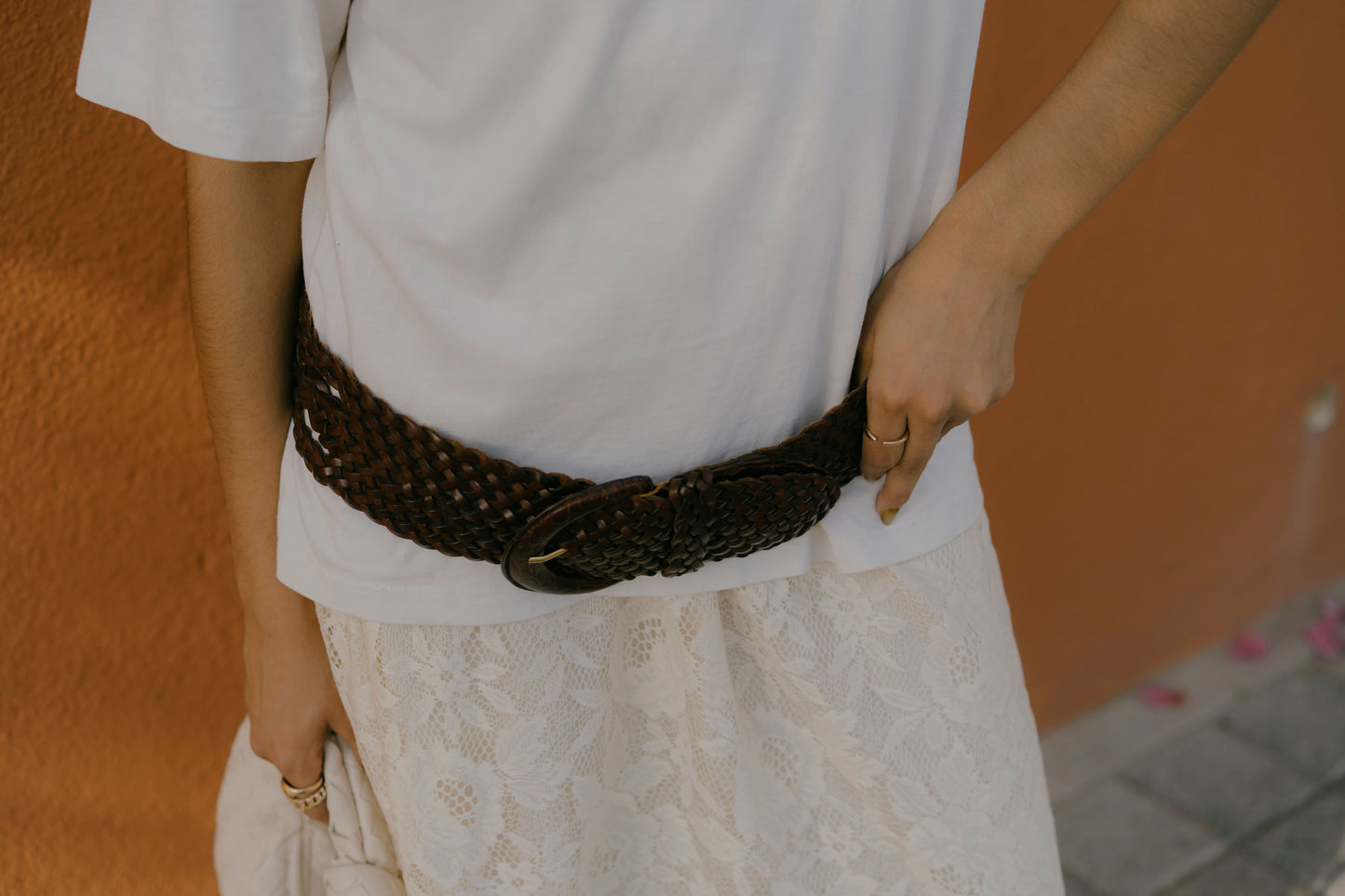 Vestido de encaje beige