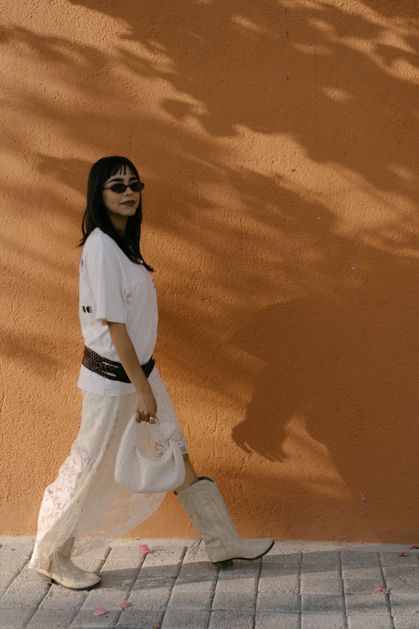 Vestido de encaje beige